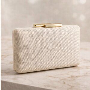 TEXTURED EVENING CLUTCH